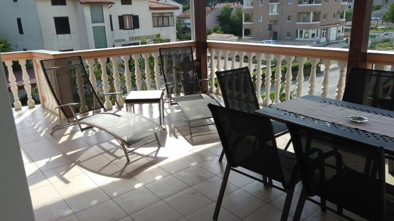 Apartment Summer 1 Pula Extérieur photo
